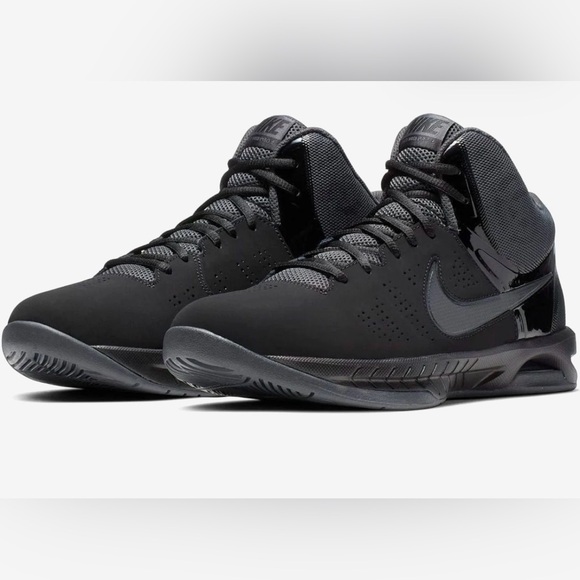 NWB. Size 9 Nike Air Visi Pro VI– Black!